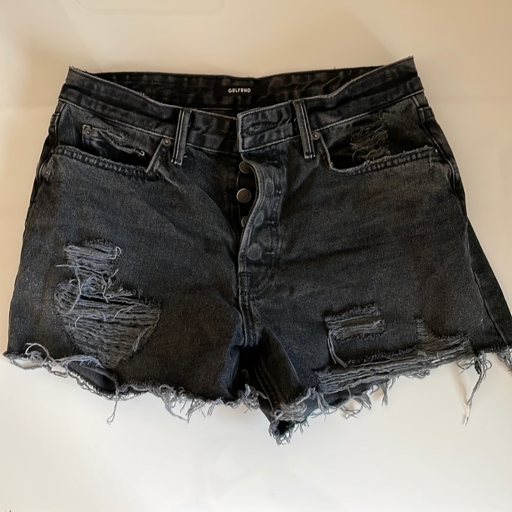GRLFRND Helena Short